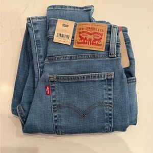 Levi's® Women's 721 High-Rise
Stretch Skinny Jeans